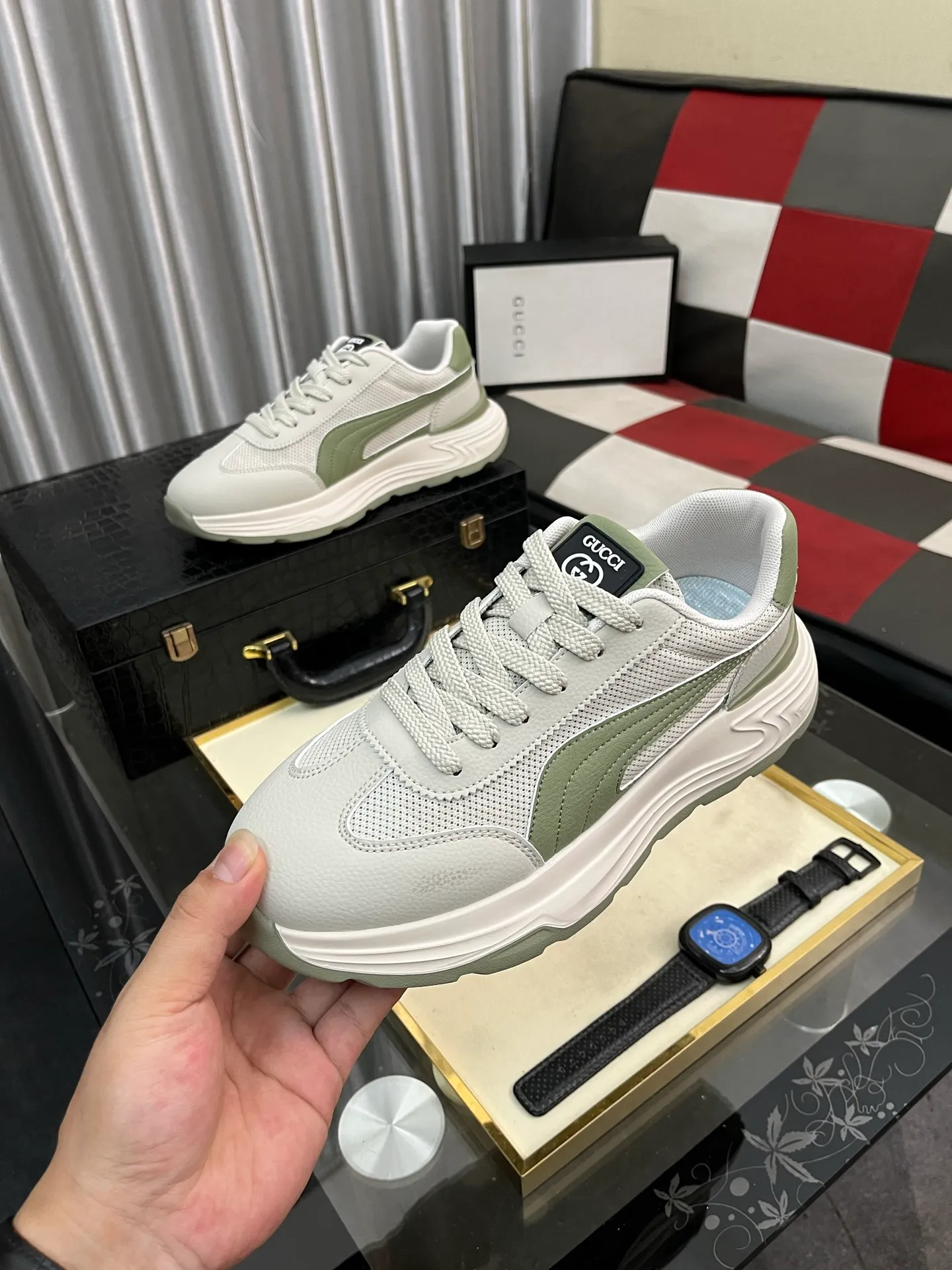 Men's Men's Shoes 💰458⌚️⌚️【GUCCI】Gucci men's latest white shoe series casual shoes! The official website is built 1:1. Upper: Made of imported cowhide, with electric embroidery ➕Inner lining: Made of high-quality first-layer pigskin, soft and comfortable. Picky material selection and exquisite workmanship give you the best enjoyment. Size: 38-443️⃣Colors available